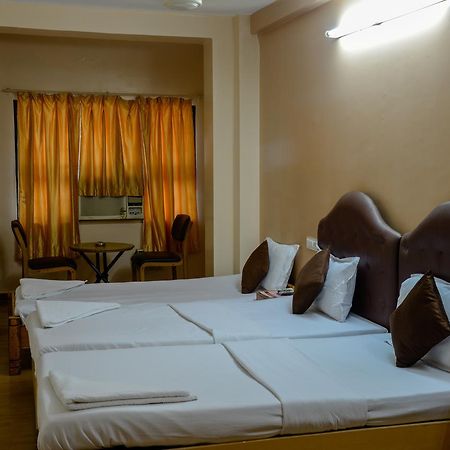 Oyo 14933 Rpr Residency Hotel Ченай Екстериор снимка
