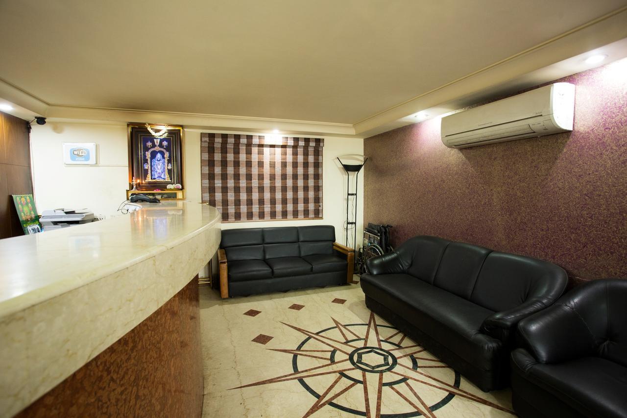 Oyo 14933 Rpr Residency Hotel Ченай Екстериор снимка