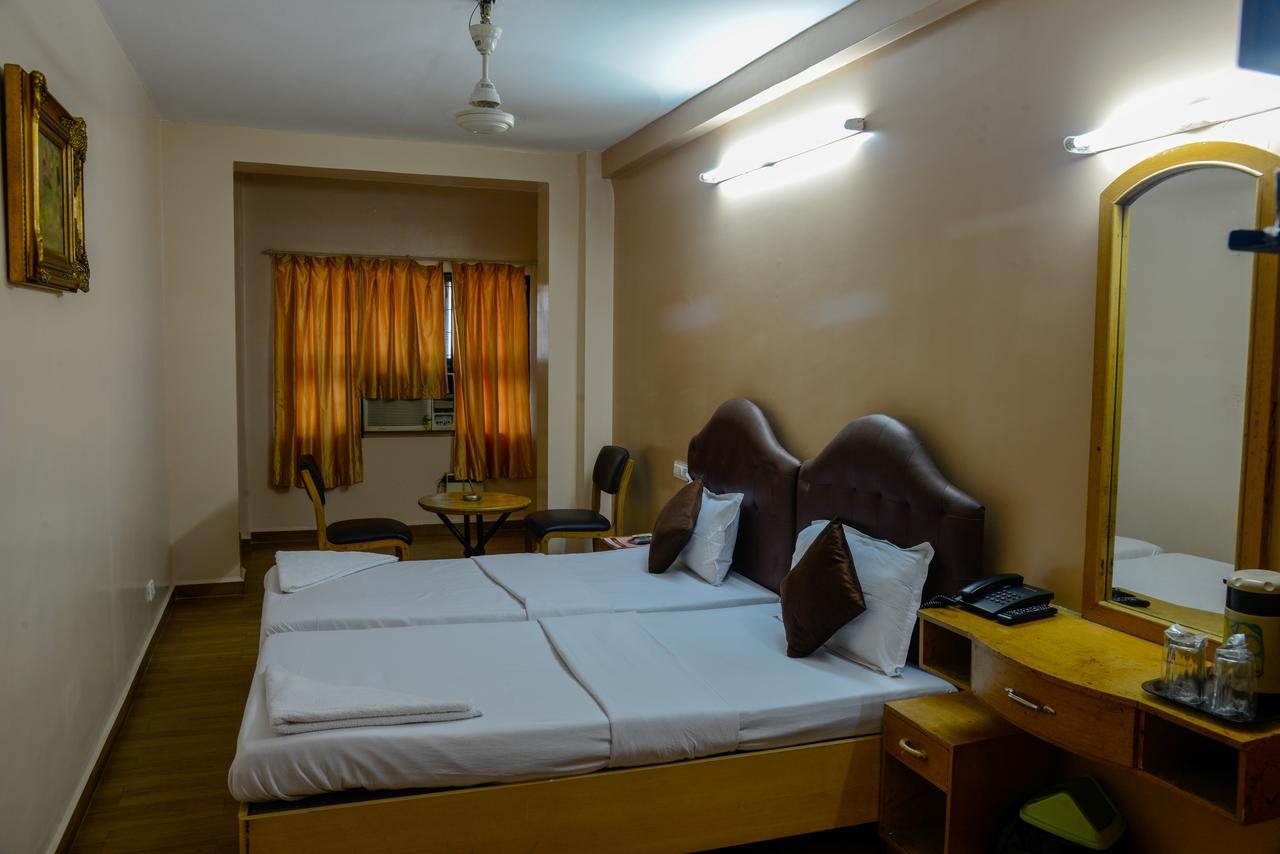 Oyo 14933 Rpr Residency Hotel Ченай Екстериор снимка