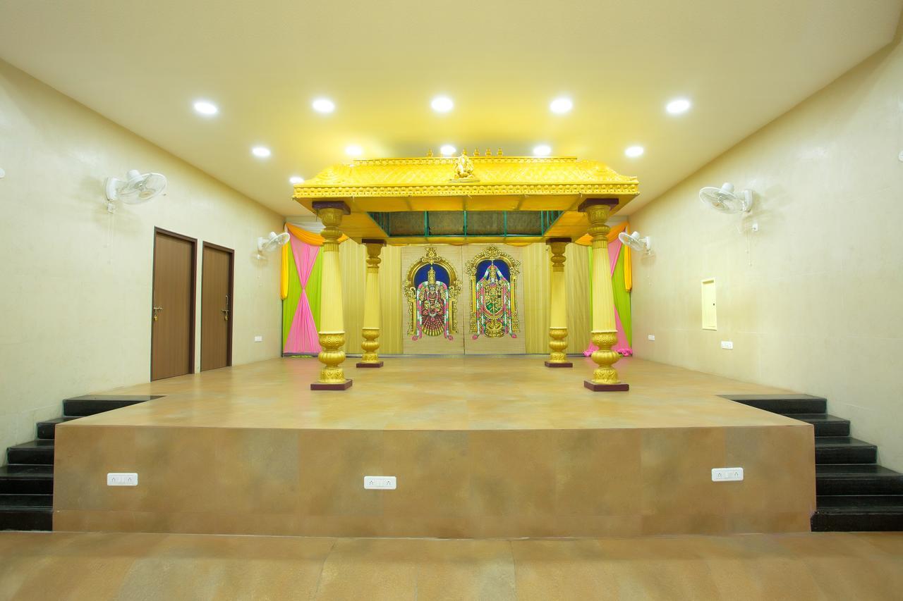 Oyo 14933 Rpr Residency Hotel Ченай Екстериор снимка