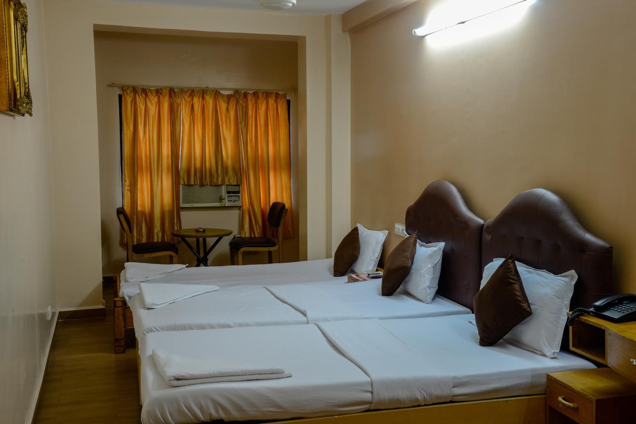 Oyo 14933 Rpr Residency Hotel Ченай Екстериор снимка