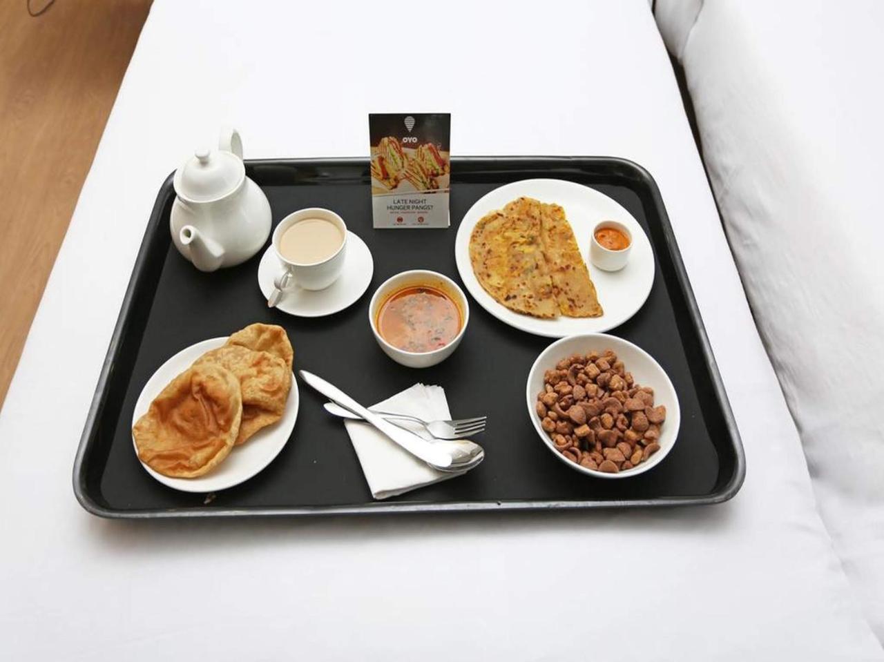 Oyo 14933 Rpr Residency Hotel Ченай Екстериор снимка