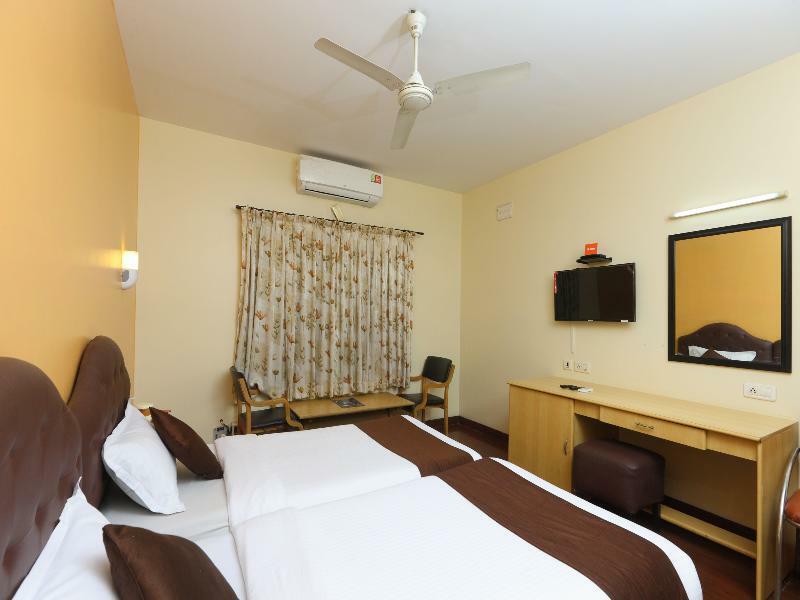 Oyo 14933 Rpr Residency Hotel Ченай Екстериор снимка