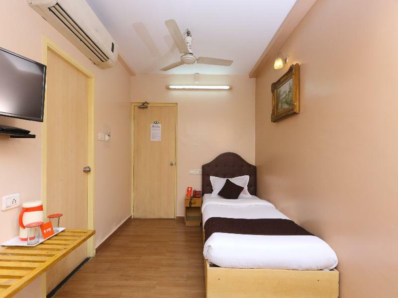 Oyo 14933 Rpr Residency Hotel Ченай Екстериор снимка